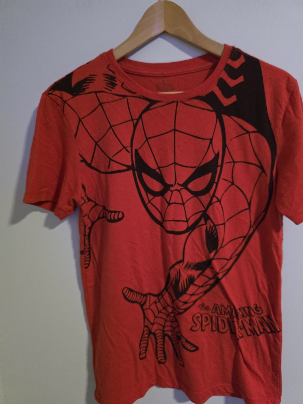 Marvel The Amazing Spider-Man Red Graphic T-Shirt Small S All Over Print